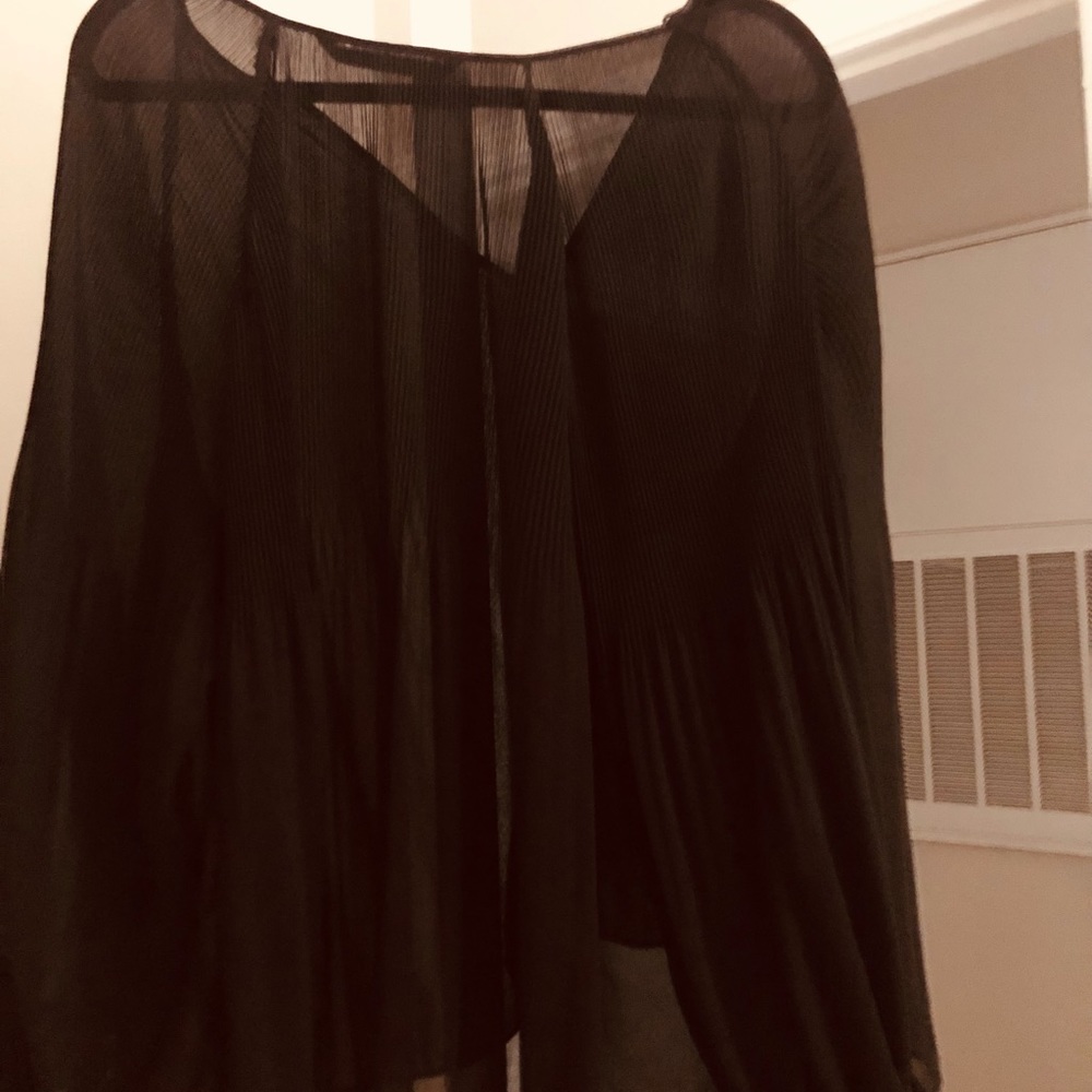 Plain black top